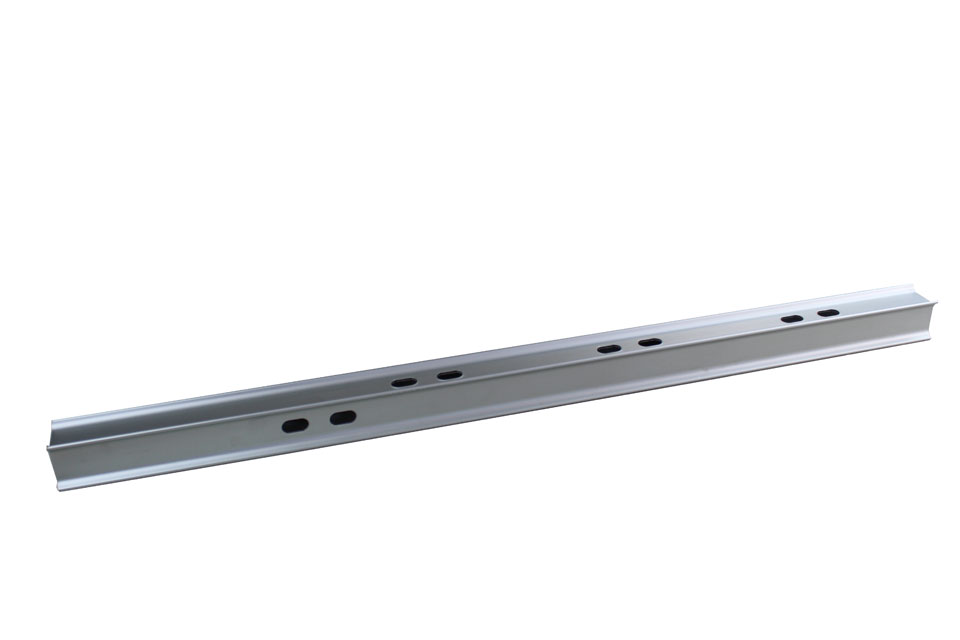 P80-S 750 Punzonatrice speciale per i tubi tondi di lunghezza 7.500 mm quale realizza i fori con la deformazione