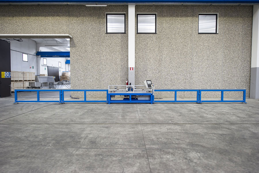 P80-S 750 Punzonatrice speciale per i tubi tondi di lunghezza 7.500 mm quale realizza i fori con la deformazione